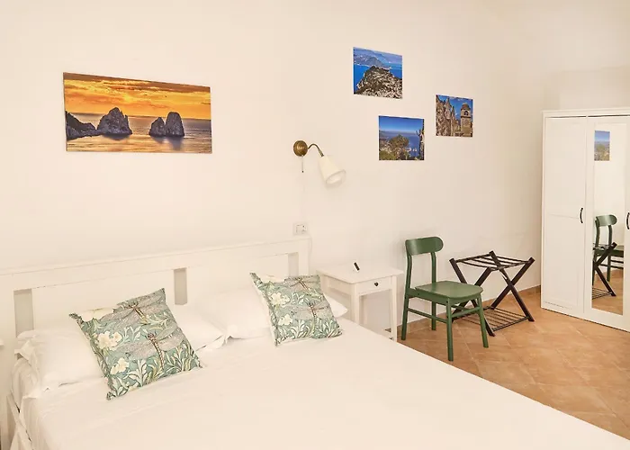 招待所 Eudesandra