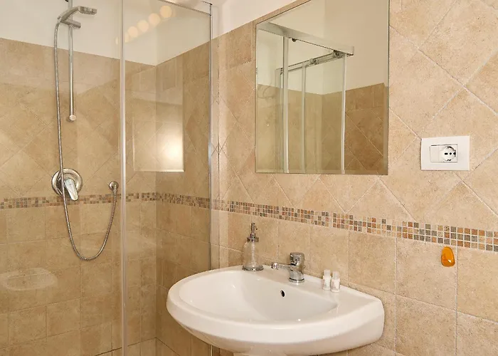 Eudesandra Affittacamere 3*